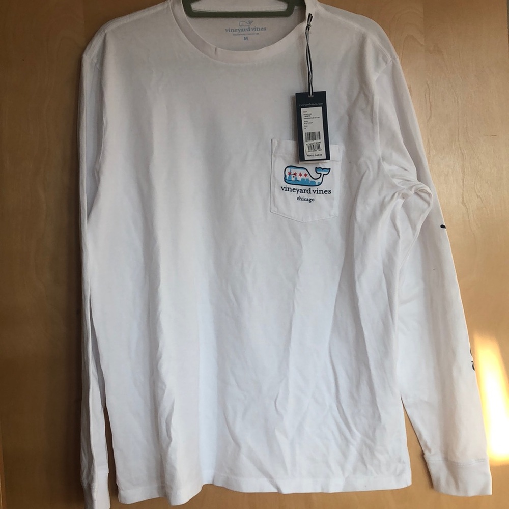 Vineyard vines long sleeve - Picture 1 of 3